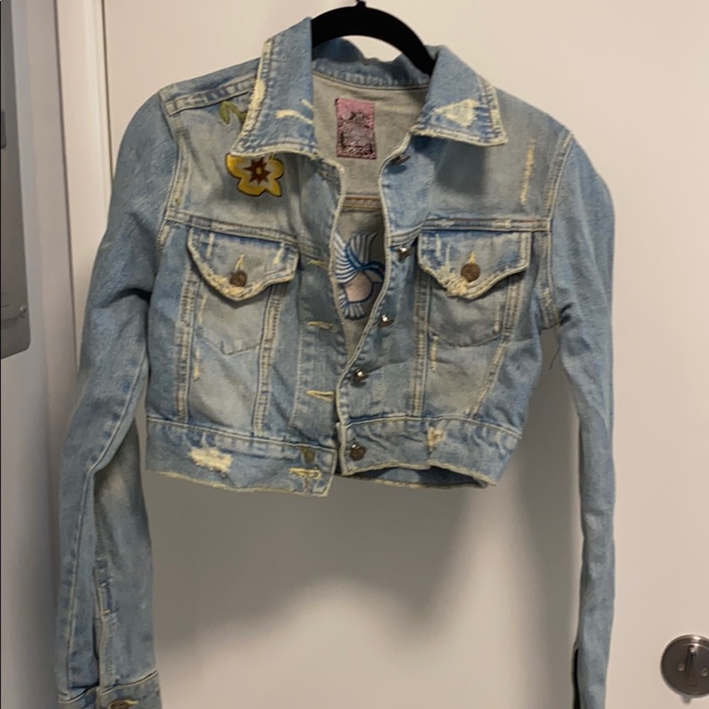 Cropped denim jacket